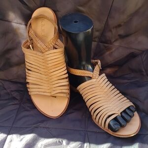L.A.M.B.beige‎ leather strappy thong sandals